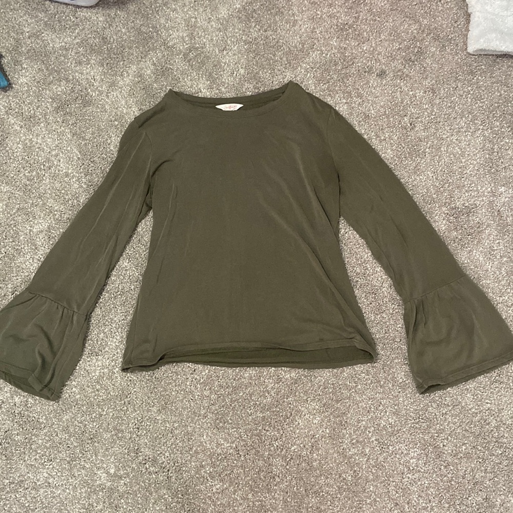 Army green wrist flare top